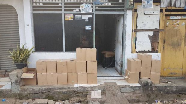 Ratusan miras disita.