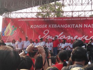 Konser Musik di Waduk Pluit, Djarot Nyanyi Pancasila Rumah Kita
