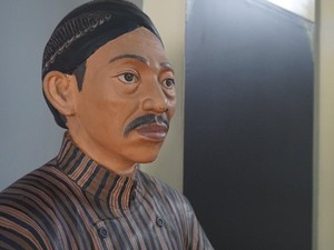 Wahidin Soedirohoesodo: Dokter, Seniman, hingga Penasihat Rumah Tangga