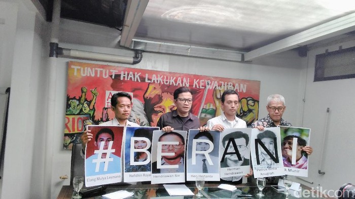 Aktivis HAM Menilai Reformasi Masih Setengah Hati