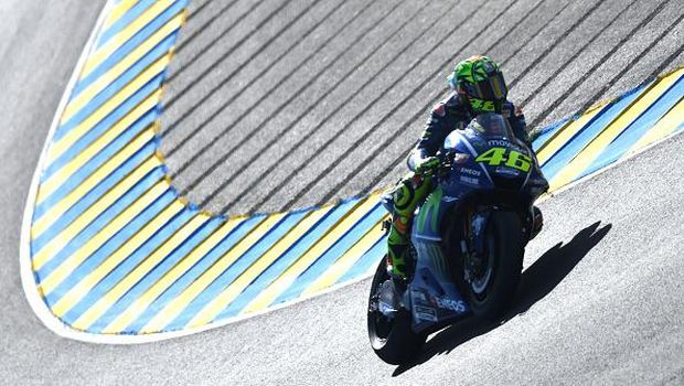 Dramatis di Prancis: Vinales Juara, Rossi <i>Crash</i>