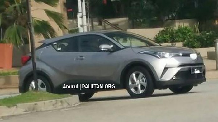 Toyota C-HR Mengaspal di Jalanan Malaysia