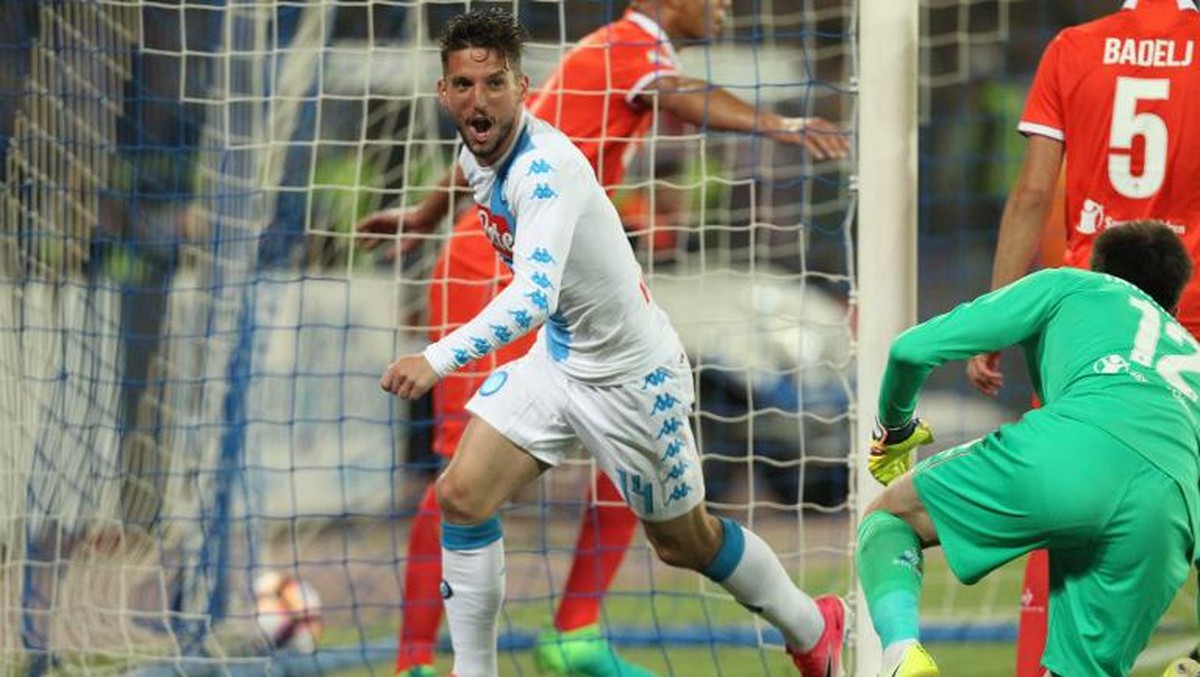 Foto: Dries Mertens merayakan golnya ke gawang Fiorentina (AFP/CARLO HERMANN)
