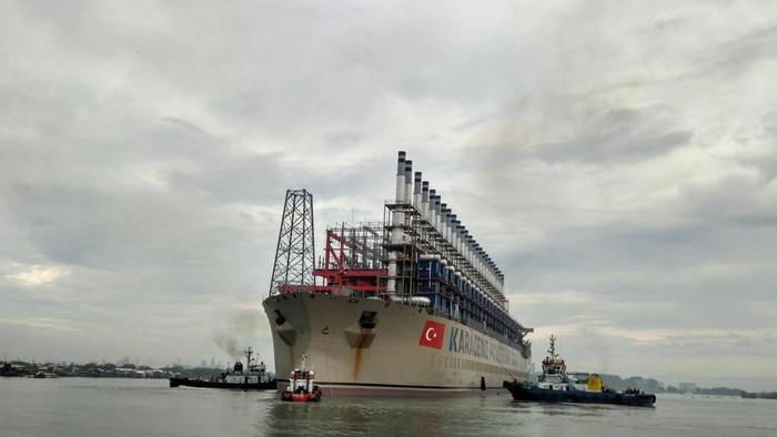 Ada Kapal Genset Raksasa, Sumut dan Aceh Tak Lagi Byar Pet Selama Puasa