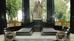 Potret Mausoleum Megah yang Tersembunyi di Petamburan