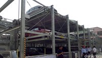 Pemilik mobil tinggal meletakkan mobilnya di sebuah slot parkir, kemudian meninggalkan mobilnya dan mobil nantinya diletakkan di tempat tertentu di fasilitas parkir yang kosong oleh sistem komputer. Foto: Rangga Rahadiansyah