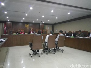 Dijadikan Tersangka Suap, Saksi Mengaku Sempat Marah ke Kabakamla