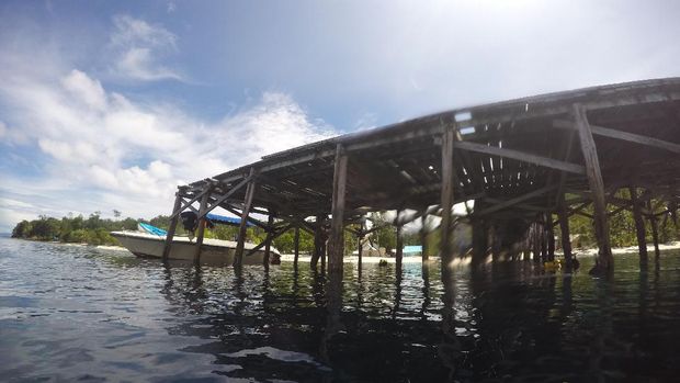 Dermaga Kampung Sauwandarek (Masaul/detikTravel)