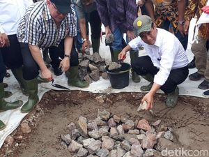 Ke Sumsel, Mentan Groundbreaking Pabrik Gula Tengah Rawa