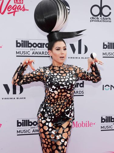 Foto: 7 Selebriti dengan Busana Terburuk di Billboard Music Awards