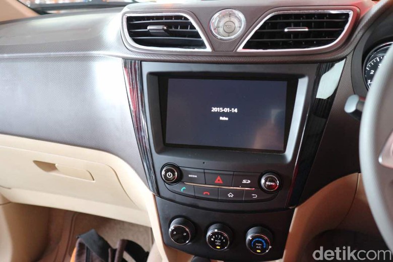 Wuling Confero S, MPV Wuling Wuling Confero S, MPV Wuling