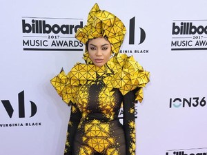 Foto: 6 Selebriti dengan Busana Terburuk di Billboard Music Awards