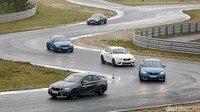 Untuk pengujian slalom, detikOto langsung mengendarai BMW M2, selanjutnya pengujian braking detikOto mengujinya dengan X3. Dan pengujian performa, detikOto menggunakan M3 LCI pada sirkuit.