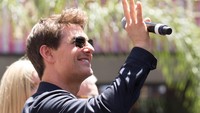 Tom saat menyapa sejumlah penggemarnya. Dok, The Mummy/Official Universal Pictures.