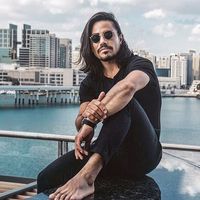 Intip Aksi Unik Salt Bae Saat Meracik Patty Daging Isi Keju Leleh