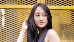 Tatapan Sandrina IMB Bikin Jatuh Hati