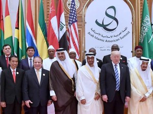Di Depan Raja Salman dan Trump, Jokowi Bicara Cara Atasi Radikalisme