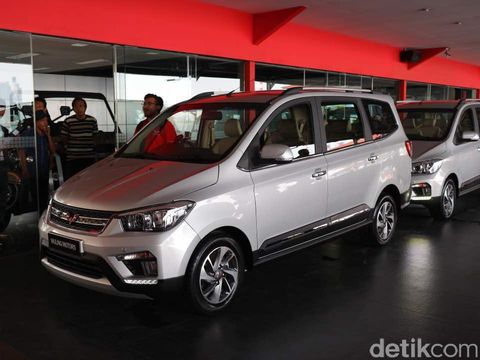 Wuling Confero S, MPV Wuling