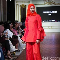 Koleksi Dian Pelangi Fall/Winter 2017. Foto: Mohammad Abduh/Wolipop
