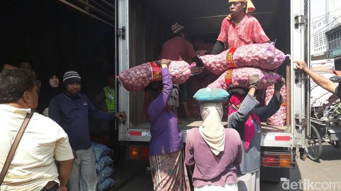 Importir ini Jual Murah Bawang Putih Impornya