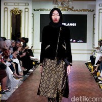 Koleksi Dian Pelangi Fall/Winter 2017. Foto: Mohammad Abduh/Wolipop