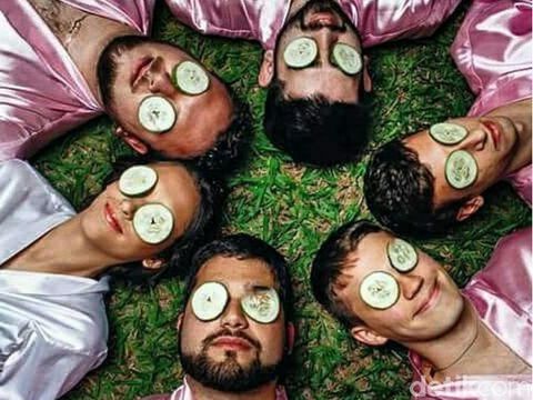 Viral, Ketika <i>Bridal Shower</i> Dilakukan Bersama Teman-teman Pria
