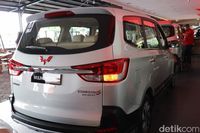 MPV Wuling Disapa Confero S