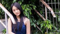 Namun sang ibu belum mengijinkan penari berusia 16 tahun itu untuk berpacaran.