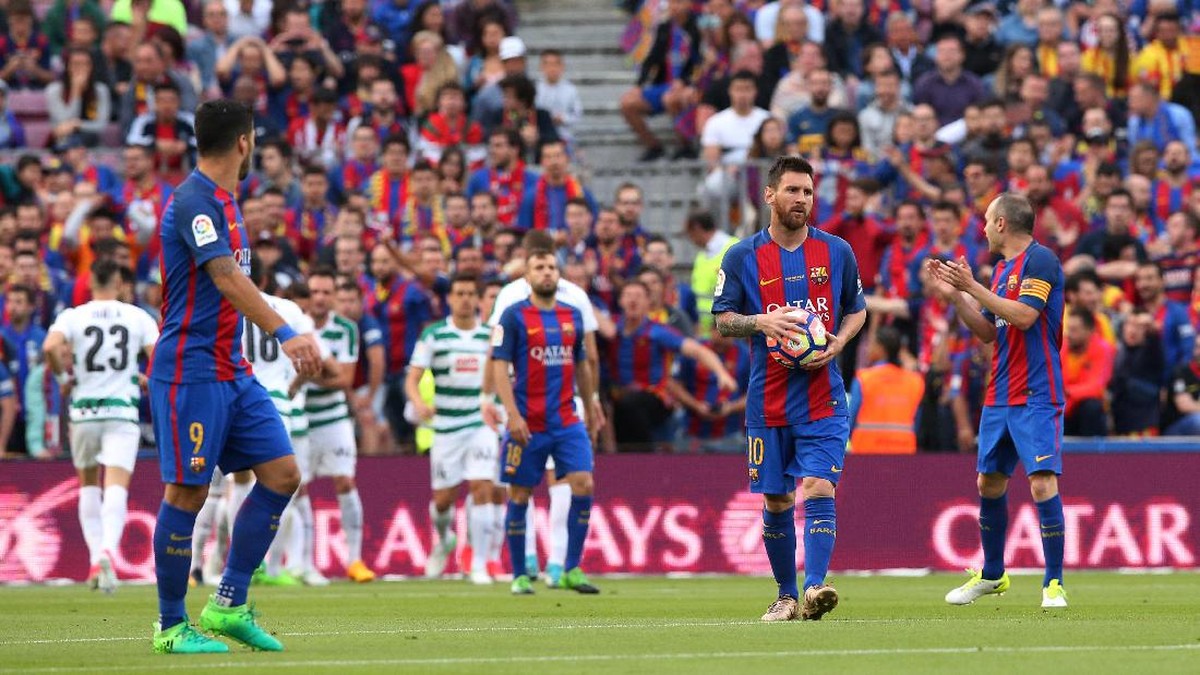 Barcelona finis runner-up di musim 2016-17. Foto: Reuters / Albert Gea