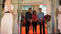 Proyek kolaboratif antara Indonesia dan Jepang, Sinar Mas Land bersama dengan Itochu dan Shimizu yang terletak tepat di samping tol JORR Barat Puri Kembangan, Jakarta Barat ini menghardikan hunian vertikal mewah dengan konsep eco-living. Pool/dok. Sinarmas Land.
