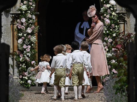 Viral Momen Kate Middleton Marahi Anaknya di Pernikahan Pippa Middleton