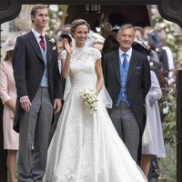 Pippa Middleton dan James Matthews usai resmi menikah di Gereja St. Mark, Engfield, Berkshire, Inggris, Sabtu (20/5/2017).(Photo by Arthur Edwards - WPA Pool/Getty Images)