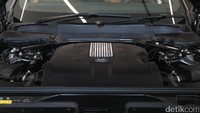 Untuk urusan dapur pacu, All New Discovery dipersenjatai mesin V6 3.000 cc HSE Si6 yang dibekali supercharger sehingga mampu memuntahkan tenaga 340 PS pada 6.500 rpm dan juga torsi maksimum di angka 450 Nm pada rentang 3.500 hingga 5.000 rpm.