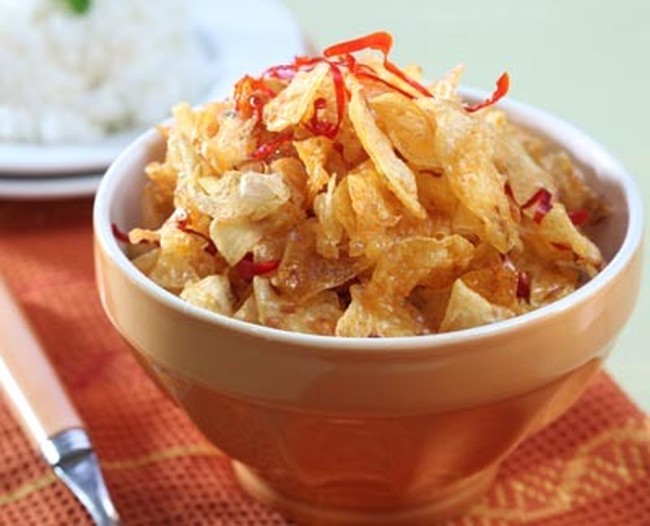Yuk, Bikin Kering Kentang Pedas dengan 4 Langkah Ini