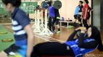 Melihat Atlet Voli Putri Berlatih