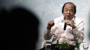 Pengusaha pendiri Mayapada, Tahir dibilang orang yang cukup dekat dengan Bill Gates. Orang terkaya Indonesia ini pernah menyumbang Rp 1 triliun kepada Gates untuk misi kemanusiaan. Foto: Herianto Batubara