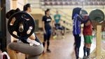 Melihat Atlet Voli Putri Berlatih