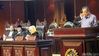 Ketua BPK Moermahadi Soerja Djanegara membacakan ikhtiarLaporan Keuangan Pemerintah Pusat (LKPP) tahun 2016.