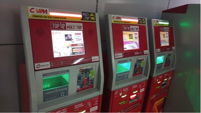 Volume Penumpang Tembus 1 Juta, PT KCJ Tambah Vending Machine Baru
