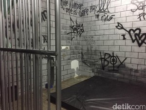 Polisi: Ruang Bentuk Penjara di Pesta Gay untuk Fantasi