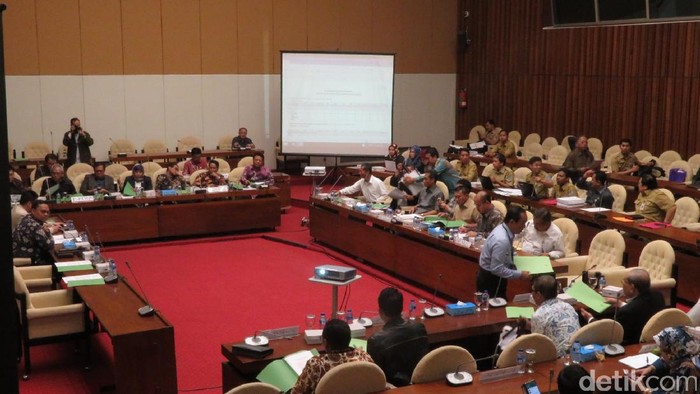Pansus DPR Undang 3 Kementerian Bahas RUU Pemilu