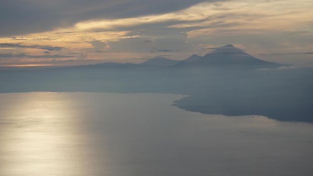 Sunrise di atas Kota Manado