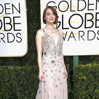 Emma Stone attends the 74th Annual Golden Globe Awards at The Beverly Hilton Hotel on January 8, 2017 in Beverly Hills, California.  (Photo by Frazer Harrison/Getty Images)