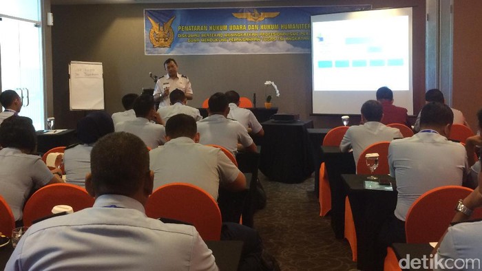 30 Perwira TNI AU Ikuti Pembekalan Hukum Udara dan Humaniter