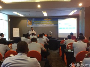 30 Perwira TNI AU Ikuti Pembekalan Hukum Udara dan Humaniter