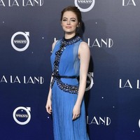 Emma Stone attends the premiere of Lionsgates La La Land at Mann Village Theatre on December 6, 2016 in Westwood, California.  (Photo by Mike Windle/Getty Images)