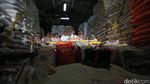 Gudang Penimbun Beras dan Gula Dibongkar