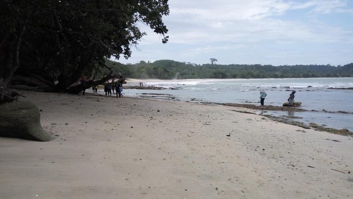 Pantai Rancababakan yang eksotis di Nusakambangan