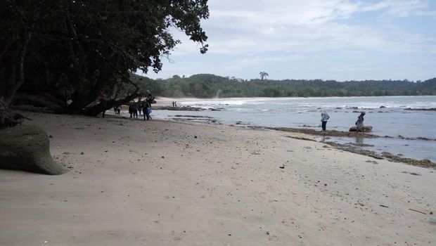 Pantai Rancababakan yang eksotis di Nusakambangan