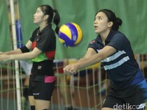 Passing Bawah dalam Permainan Voli, Begini Cara Melakukannya